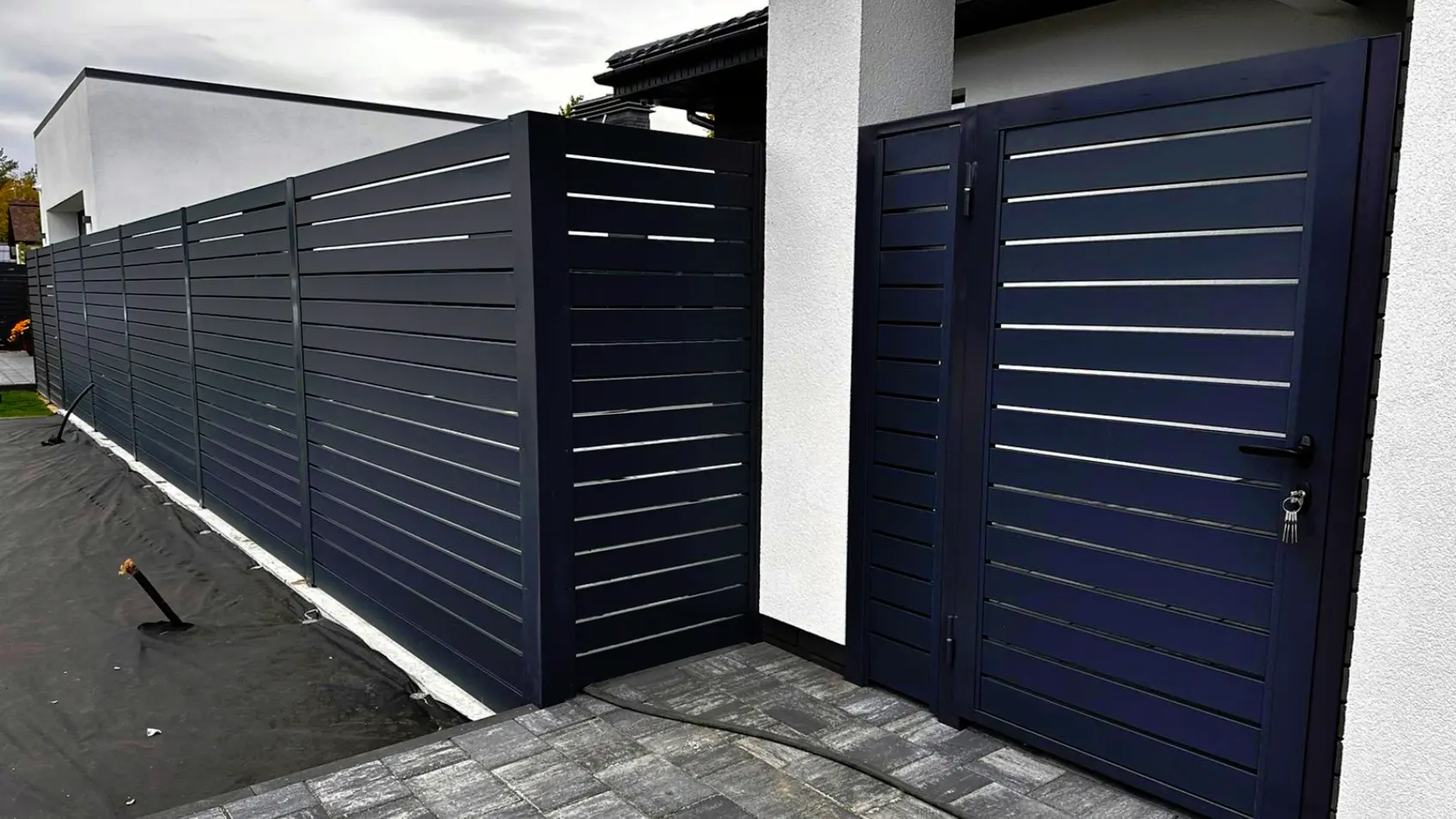 Забор ранчо из металлопланкена 7024 МАТТЕ Серый Графит