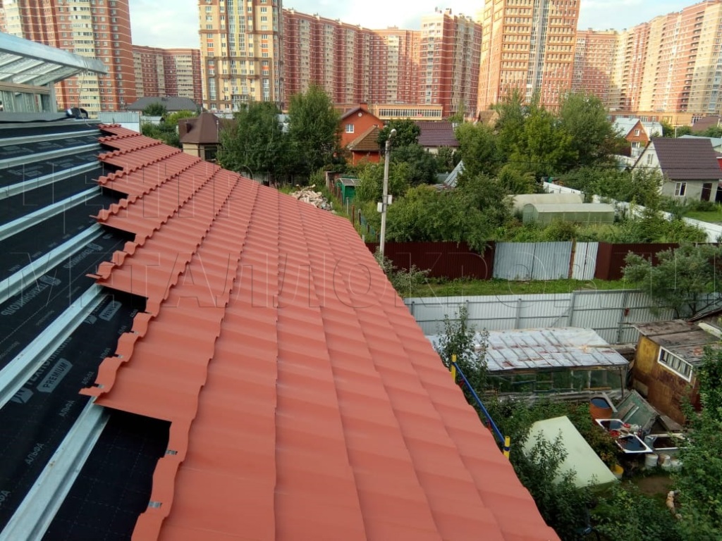 Металлочерепица Геркулес 8004 терракотовый Стальной Бархат от Центра Металокровли в Екатеринбурге
